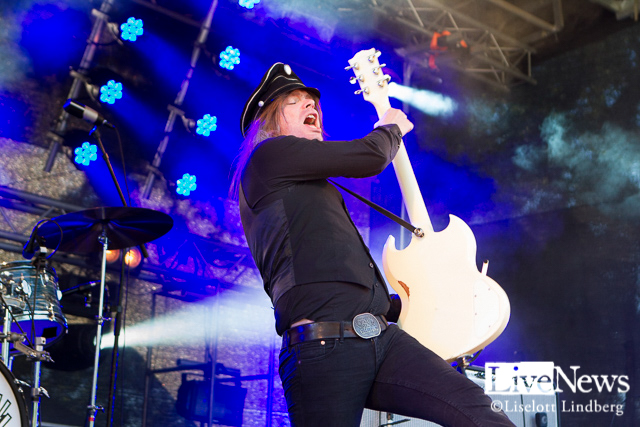 Imperial State Electric_This Is Hultsfred_2015_04